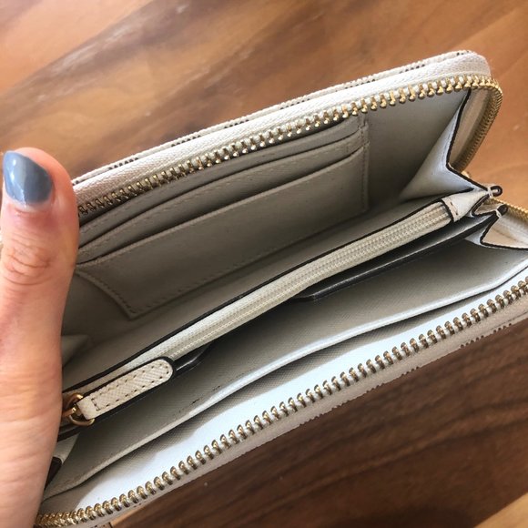 Michael Kors Wallet! - Picture 2 of 5